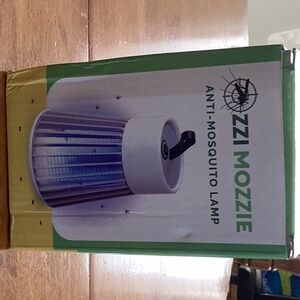 ANTI- MOSQUITO LAMP OZZI MOZZIE  NEW IN BOX